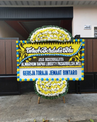 Papan Bunga Duka di Tegal Kunir Kidul