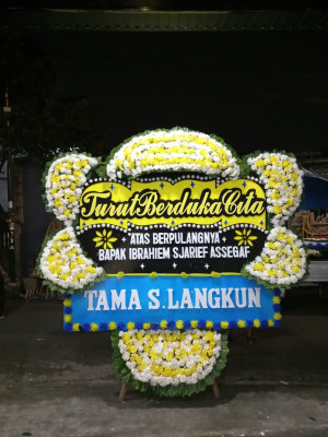 Papan Bunga Duka di Tegal Kunir Kidul